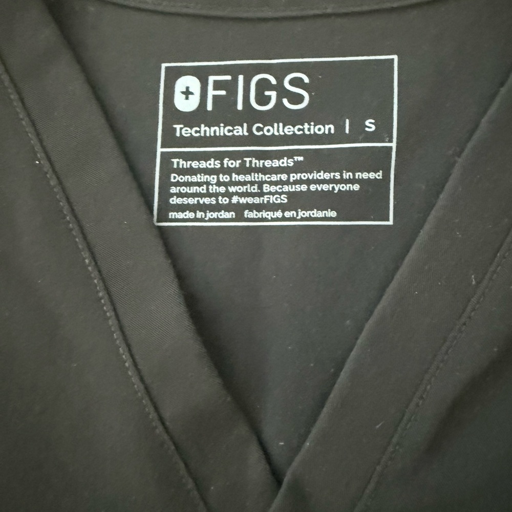 Figs Technical Collection Black Scrub Top - Picture 2 of 2